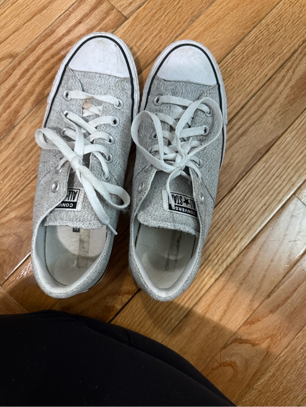 Converse Low Top Sneakers in Light Gray and White